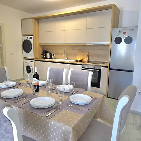 Apartman In 070 Golem