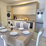 Apartman In 070 Golem